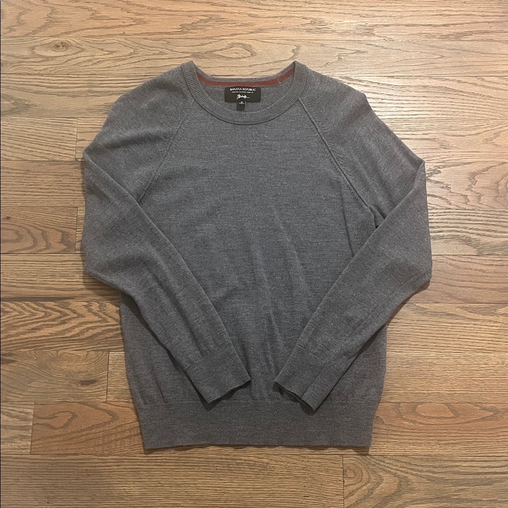 Banana Republic Men’s M merino yarn sweater GUC